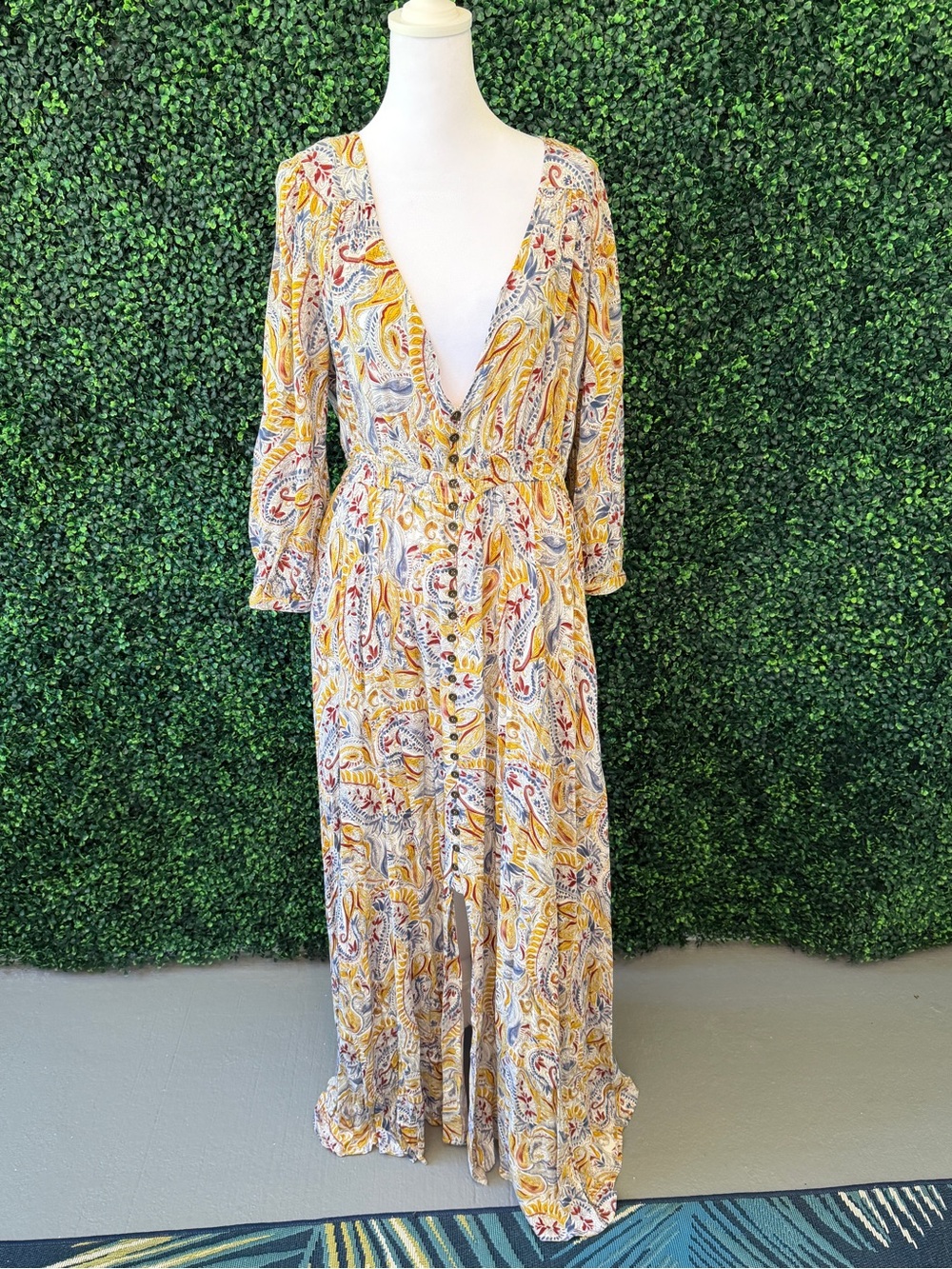 Shyanne Country Festival Paisley DeepV-Neck Maxi Dress